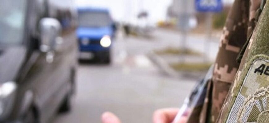 Українці стали значно менше виїжджати за кордон без повернення — прикордонники назвали точні цифри