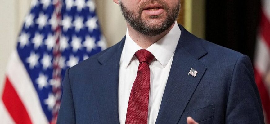 Венс висловився щодо завершення війни в Україні та назвав головну умову