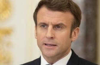 Втратили 1,2 млн людей, але готують новий наступ: Макрон назвав плани Кремля