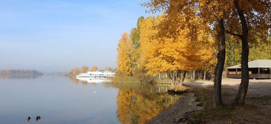 Деякі знаки зодіаку чекають на осінь цілий рік і насолоджуються прохолодою