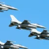 Польща та Румунія терміново підняли в повітря бойову авіацію через російські удари по Україні