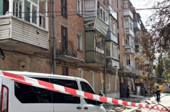 «Прильоти по будинках і адмінбудівлі» — армія РФ посеред дня вдарила по центру Сум