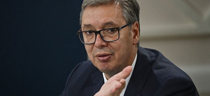 Президент Сербії Вучич подав у відставку — країну чекають масштабні вибори