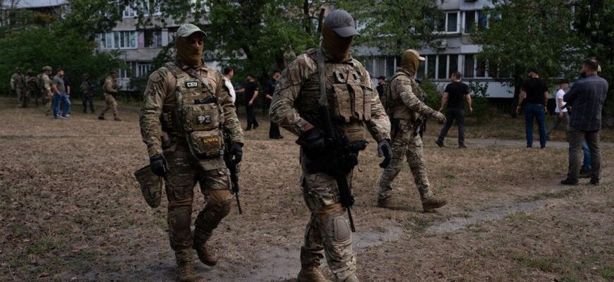 «Приїхали в шльопанцях та у шортах»: адвокат бійця РДК Каплунова розповів нові подробиці стрілянини ГУР і СБУ «Приїхали в шльопанцях та у шортах»: адвокат бійця РДК Каплунова розповів нові подробиці стрілянини ГУР і СБУ