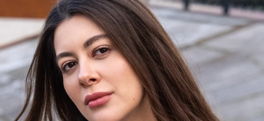 Після заручин із військовим Раміна Есхакзай поділилася деталями зустрічей і зізналася, на що йде заради стосунків