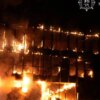 Окупанти завдали удару по Запоріжжю та спричинили пожежі в торговельному центрі й багатоповерхівках
