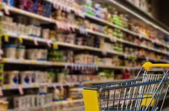 Увечері війська РФ ударили по продуктових складах у великому місті, спалахнула пожежа