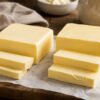 Вершкове масло 72,5% чи 82,5% відрізняється не лише жирністю, а й призначенням на кухні
