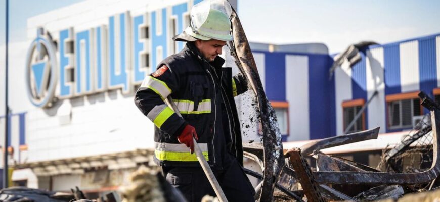 16 постраждалих у Миколаєві: російські дрони вдарили по торговельному центру 16 постраждалих у Миколаєві: російські дрони вдарили по торговельному центру