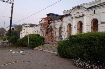 Уранці російські війська вдарили дроном по залізничному вокзалу на Харківщині