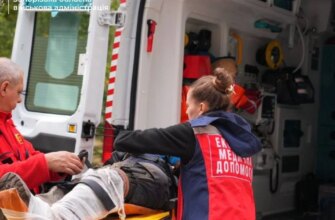 «Людей виводили з охопленої вогнем будівлі» — війська рф завдали удару по інфраструктурі Запоріжжя
