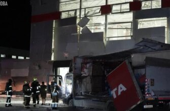 Російський дрон влучив у відділення «Нової пошти» на Одещині, двоє поранених