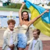 Анна Саліванчук вразила мережу рідкісними кадрами з 6-річним сином у день його першого дзвоника