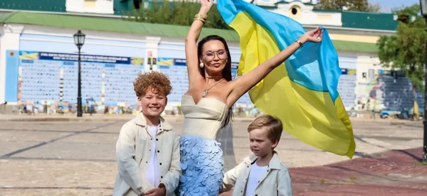 Анна Саліванчук вразила мережу рідкісними кадрами з 6-річним сином у день його першого дзвоника Анна Саліванчук вразила мережу рідкісними кадрами з 6-річним сином у день його першого дзвоника