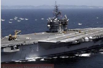 Радянський підводний човен врізався в авіаносець США і залишив на ньому “трофей”