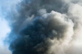 Ворог атакував тютюнову фабрику British American Tobacco у Прилуках, спалахнула пожежа Ворог атакував тютюнову фабрику British American Tobacco у Прилуках, спалахнула пожежа