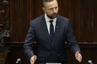 «Цькуйте українців й далі»: глава Міноборони Польщі виголосив емоційну промову в Сеймі