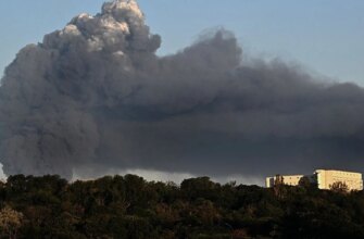 Дві атаки за день: безпілотник влучив у дев’ятиповерхівку в Києві, загинула жінка