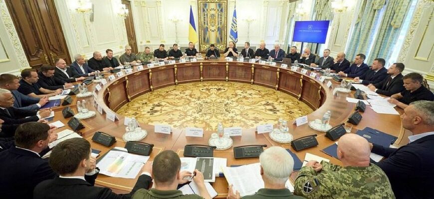 У Раді хочуть надати державну охорону головкому, керівникам розвідок, членам Ставки та РНБО У Раді хочуть надати державну охорону головкому, керівникам розвідок, членам Ставки та РНБО
