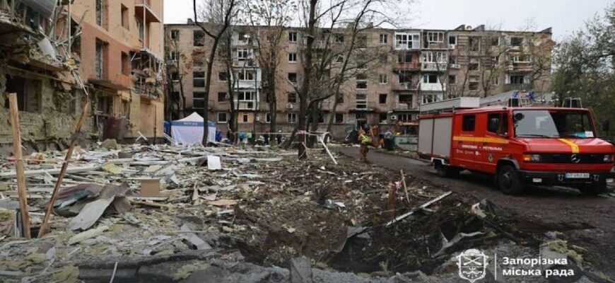 «Підкинуло на ліжку»: балістичний удар по Запоріжжю розтрощив багатоповерхівки!
