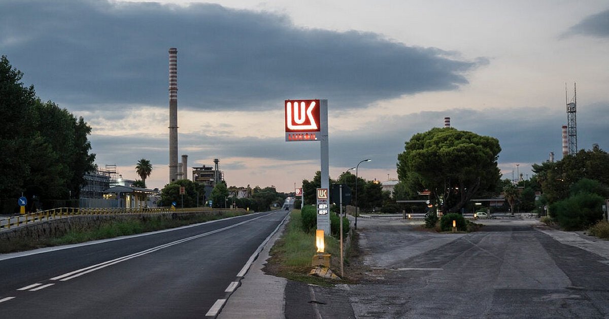 Масштабна нафтова угода: США та РФ ведуть несподіваний діалог під час переговорів щодо України