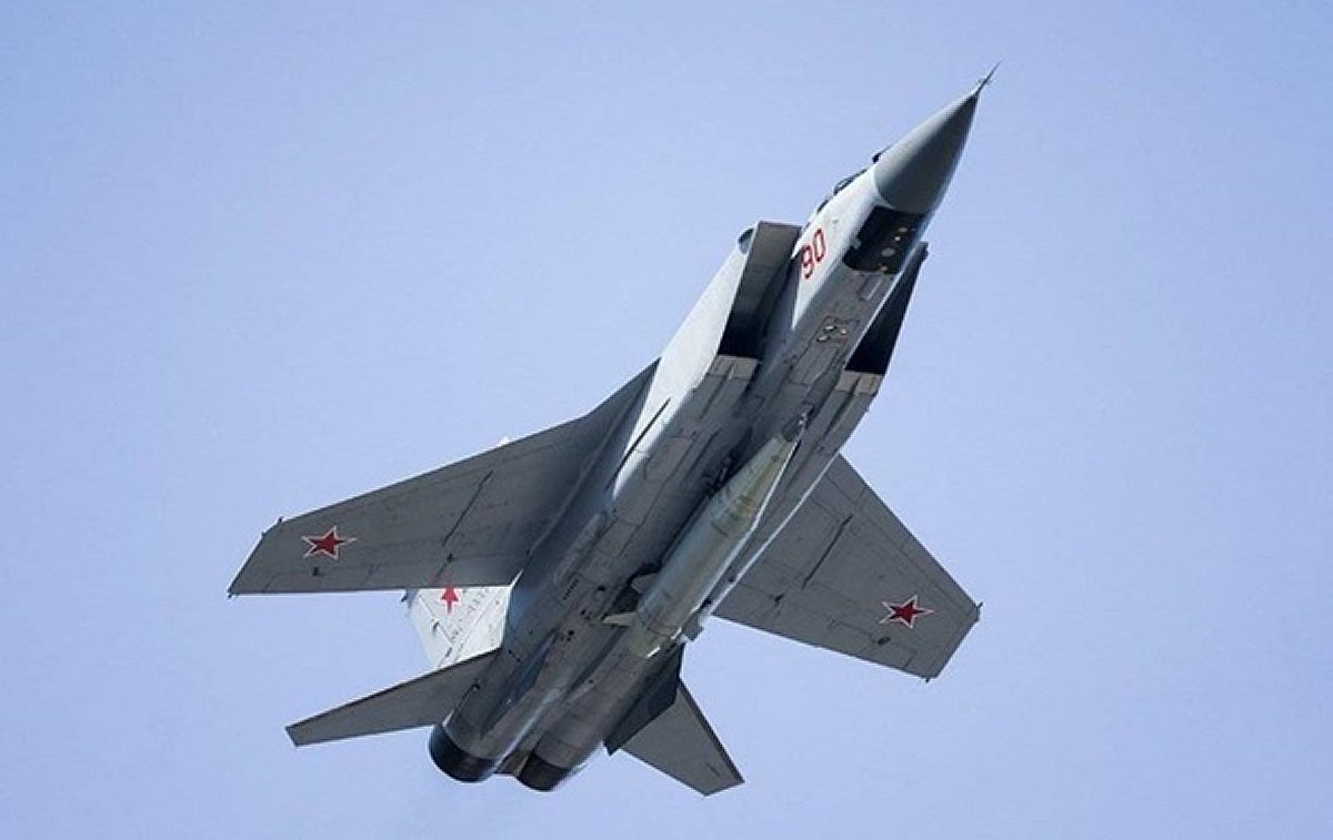 РФ готує новий масований удар по Україні: ворог стягнув гіперзвукові ракети і сотню дронів
