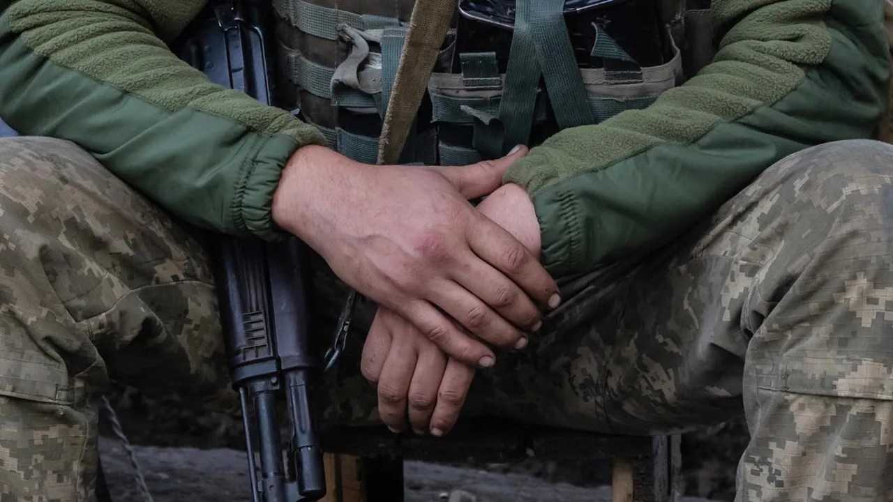 На Житомирщині 17-річна дівчина на завдання російських спецслужб отруїла метадоном двох військових