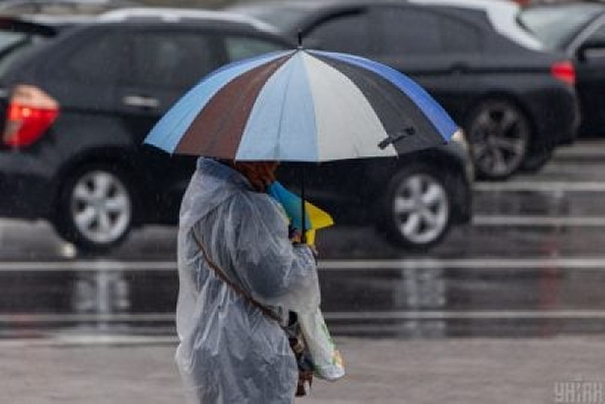 Негода не відступає: в Укргідрометцентрі попередили про різке посилення вітру й дощі