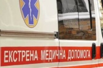 Ворожий удар по Чугуєву: постраждала жінка, спалахнула пожежа та пошкоджено житлові будинки