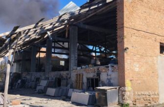 «Влучила в склад» – російська ракета забрала життя чоловіка в Лозовій, двоє поранених у лікарні «Влучила в склад» – російська ракета забрала життя чоловіка в Лозовій, двоє поранених у лікарні