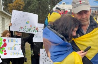 Вирвалися з окупації: евакуйовані жителі Олешок уже в Україні, деталі Зеленського
