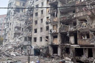 Пряме влучання в девʼятиповерхівку Краматорська: під завалами шукають людей!