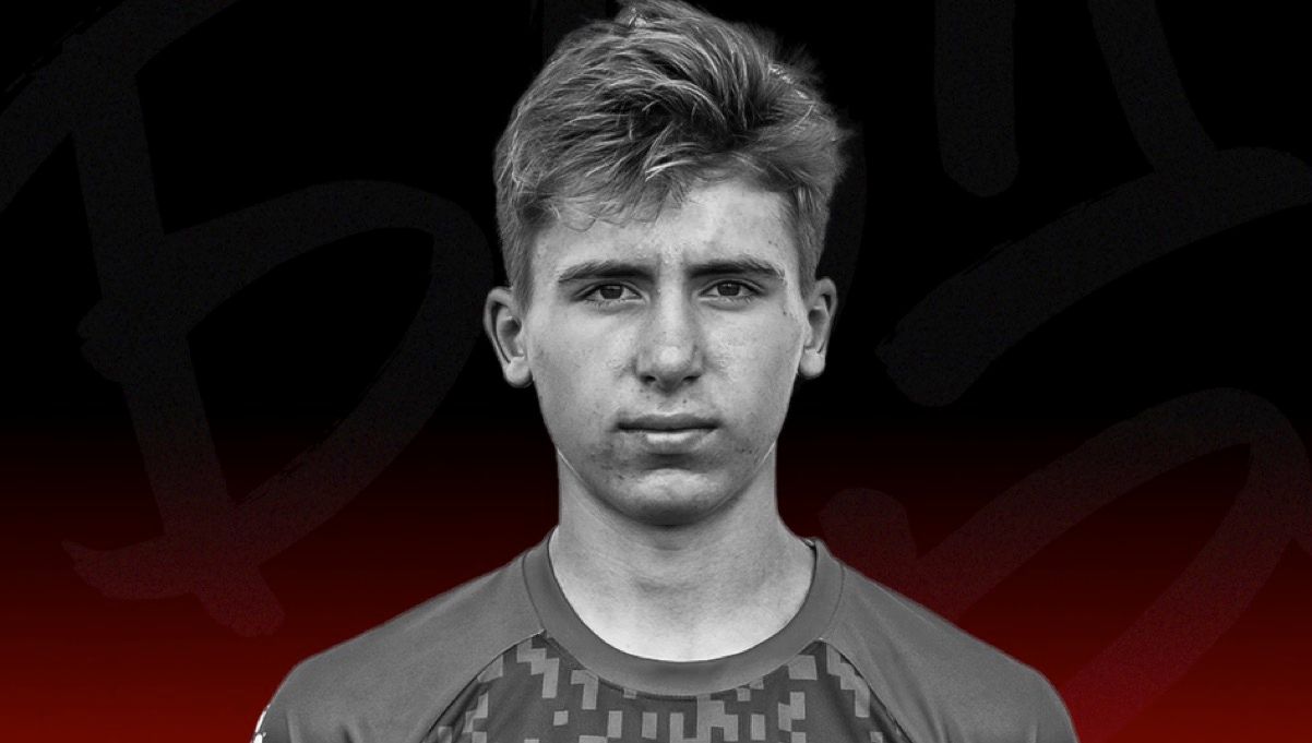 «Світла пам’ять» — у 18-річному віці трагічно обірвалося життя вихованця «Вереса» Олександра Петровського