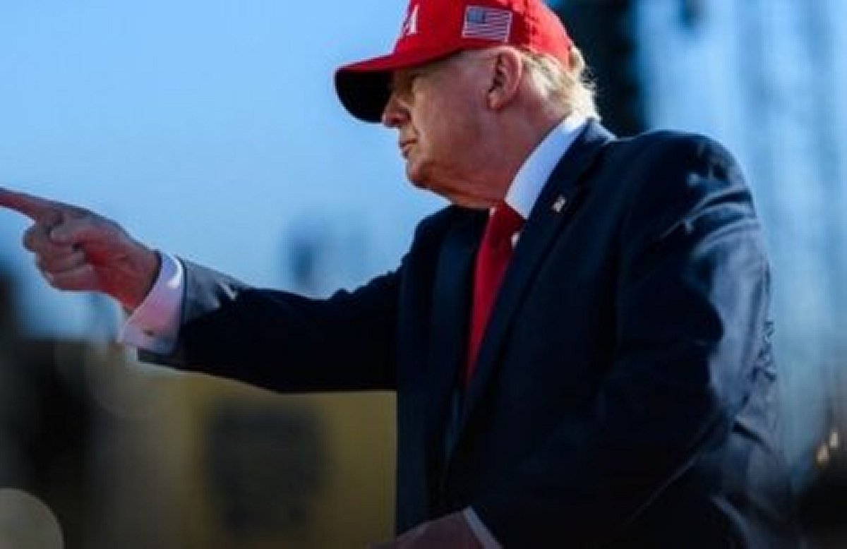 Трамп заговорив про 200% мита для України та Росії, але сам назвав перешкоду