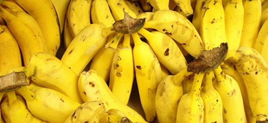 Банани більше не почорніють через кілька днів – допоможе звичайна скляна банка