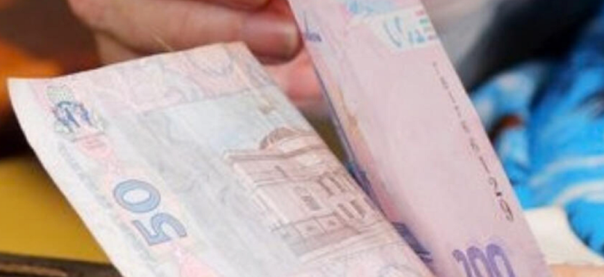 Українські пенсіонери чекали одного, а влада готує зовсім інше з наступного понеділка