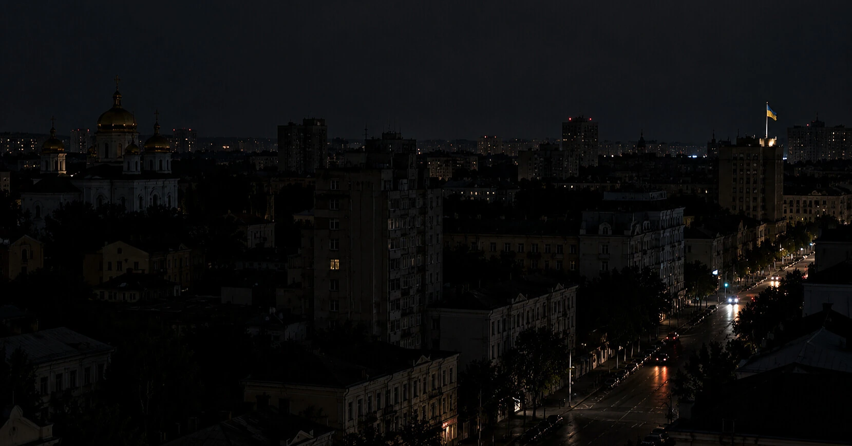 «Світло зникло серед ночі» – масована атака дронів залишила Рівне без електропостачання