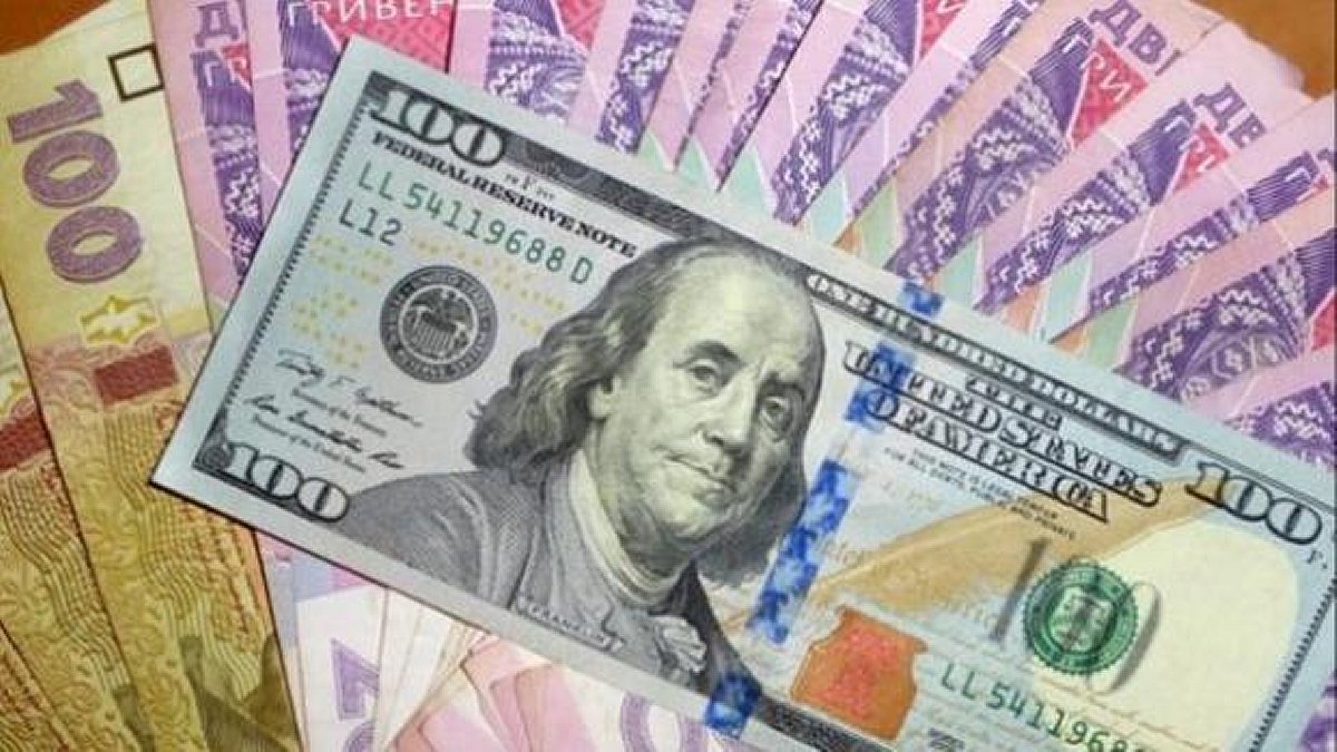 Курс валют готує сюрпризи: у Нацбанку розкрили сценарій щодо долара по 50 гривень