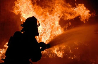 Удар по маркету в Харкові: ворожий дрон поцілив у будівлю, є постраждалий