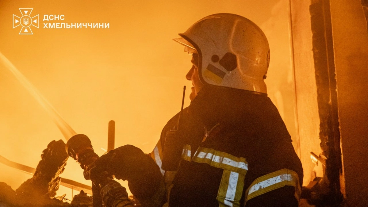 Росіяни вдарили по Хмельниччині: в ОВА назвали атаковані обʼєкти