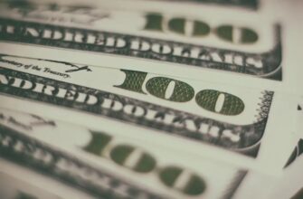 Готівковий долар різко змінить курс: банкір попередив про несподіваний розворот цін в обмінниках