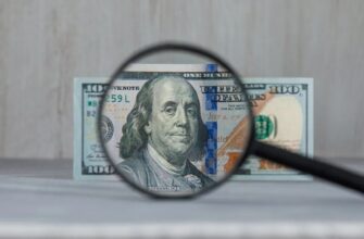 Долар побив історичний рекорд в Україні: у банках попередили про зміну курсу