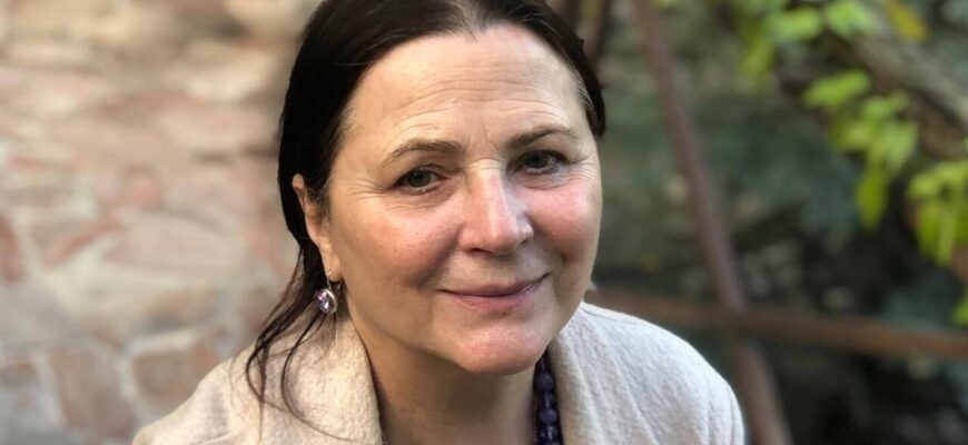 «Не розслабляйтеся»: явившись провидиці, “дух” Ніни Матвієнко зробив пророцтво про кінець війни