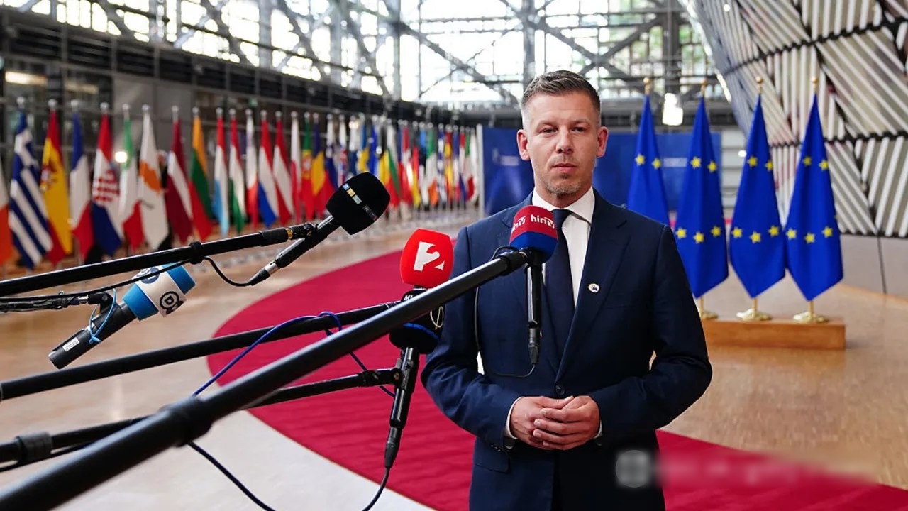 Мадяр обіцяє не заважати українському зерну їхати через Угорщину