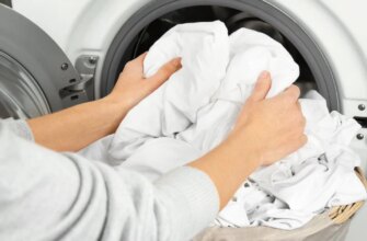 Сіра постіль знову сяятиме як нова: копійчаний засіб вимиє застарілий наліт