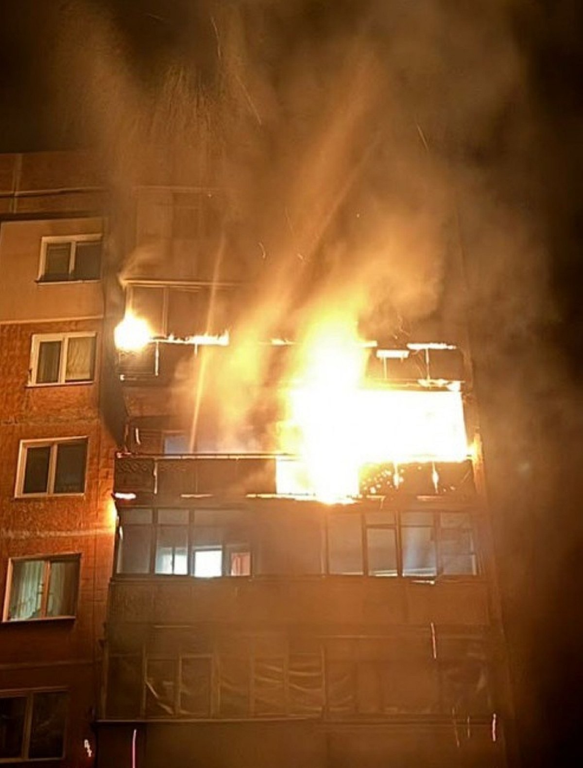 В ОВА та поліції повідомили наслідки масованих ворожих ударів по регіонах: є загиблі та десятки поранених