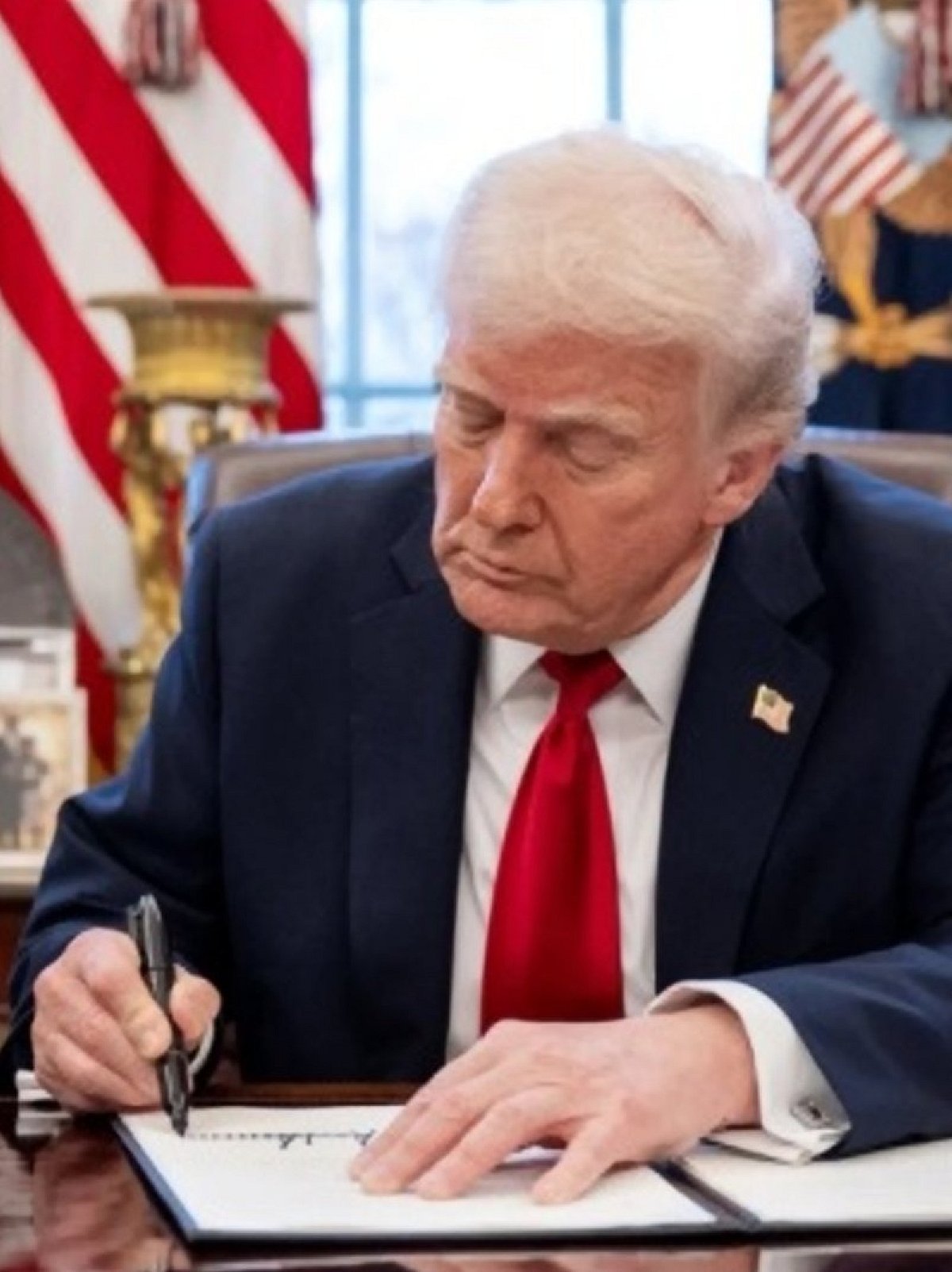 Трамп заблокував потужний удар по нафті РФ: розкрито несподівану причину