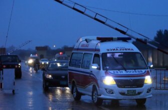 Автобус на швидкості розтрощив мікроавтобус із дітьми: лікарі борються за життя вцілілих