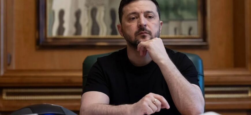 Попри тиск Трампа: Зеленський відповів, за якої умови зупинить удари по заводах РФ