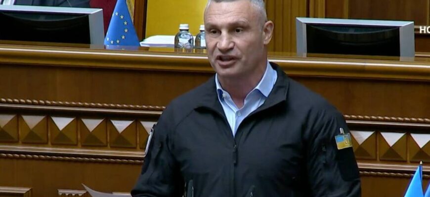 Усі українські міста розгрібають створені урядом проблеми під час підготовки до зими